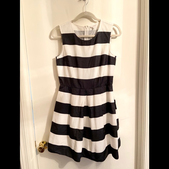 GAP Striped Sleeveless Dress w/ Pockets - Picture 1 of 3
